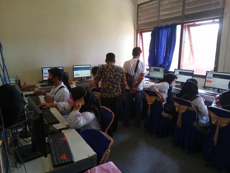 Peserta ujian