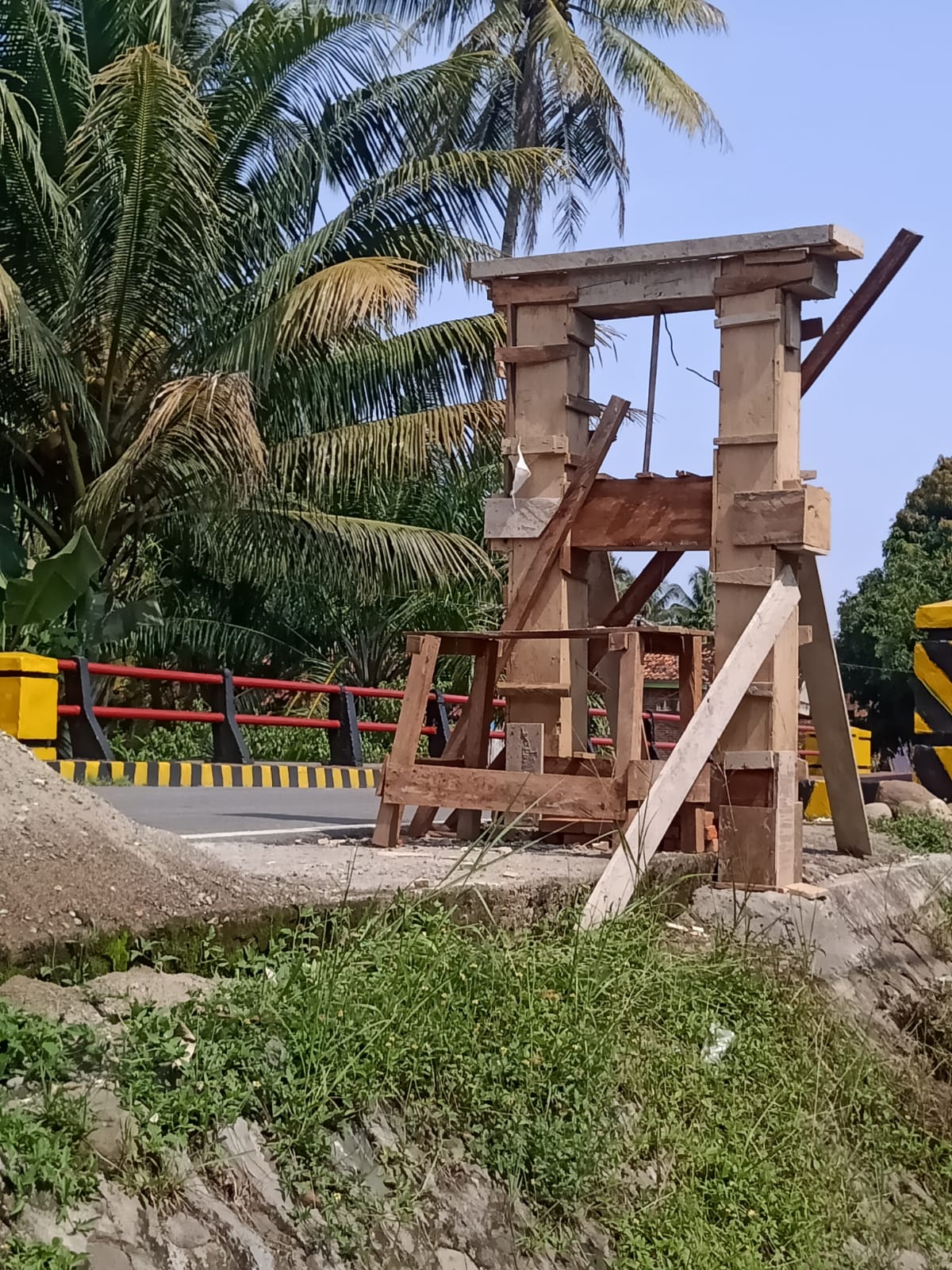 Gapura Batu Lungun